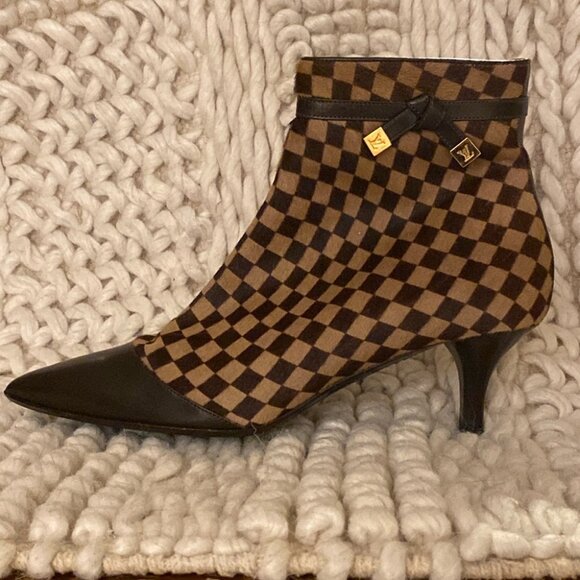SOLD Louis Vuitton Pony Hair Booties - Picture 3 of 16